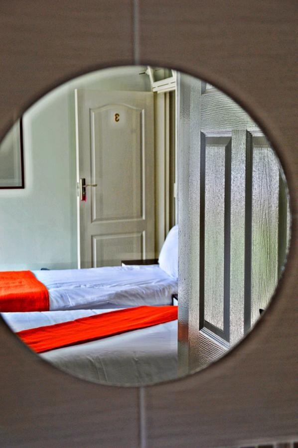 Bed and Breakfast Cosy Palms à Gaborone Extérieur photo